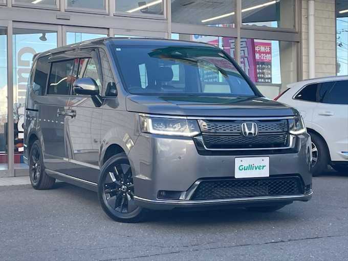 新着情報“ステップワゴンスパーダ”2024年式スーパープラチナグレーメタリック入荷しました！