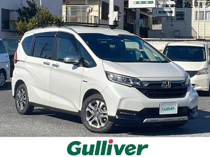 新着情報“フリードハイブリッドハイブリッド・クロスターホンダセンシング”2020年式プラチナホワイトパール入荷しました！