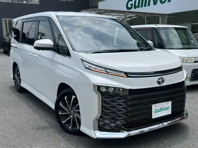 新着情報“ヴォクシーS－Z”2024年式ホワイトパールクリスタルシャイン入荷しました！