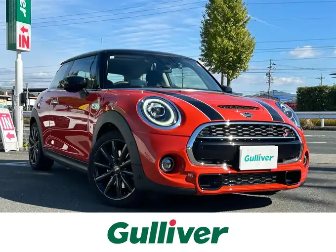 新着情報“ＭＩＮＩクーパーSD”2021年式ソラリスオレンジ入荷しました！