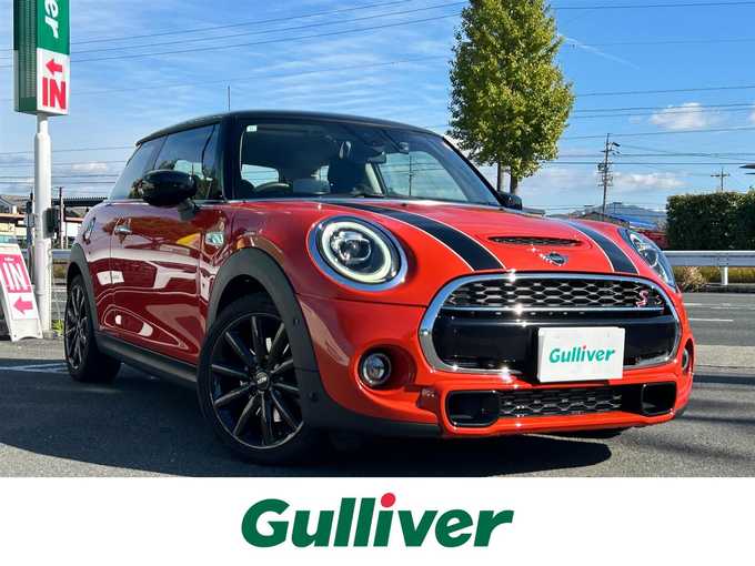 新着情報“ＭＩＮＩクーパーSD”2021年式ソラリスオレンジ入荷しました！