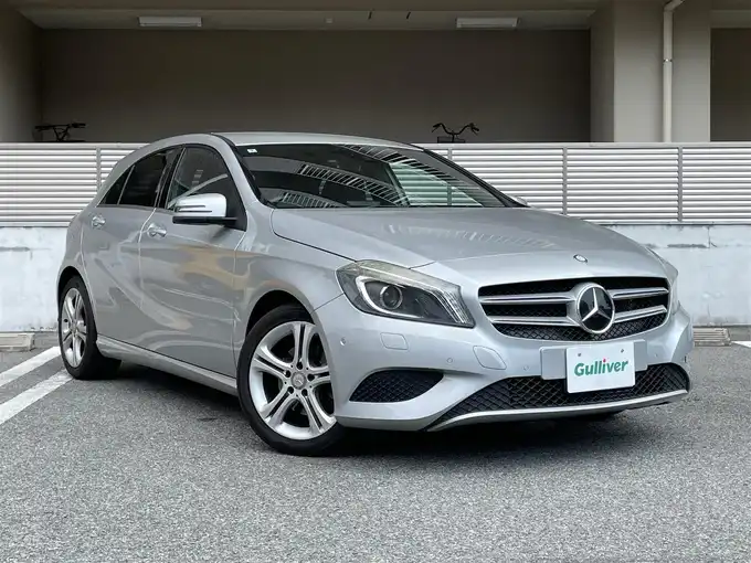 新着情報“ＡクラスA180”2014年式ポーラシルバー入荷しました！