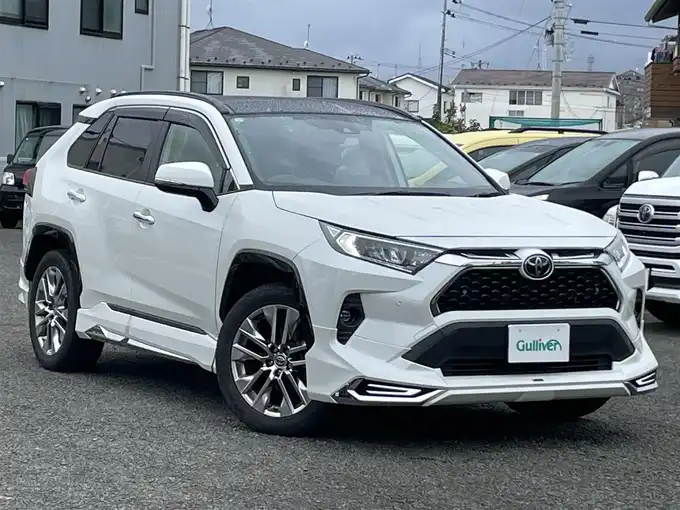 新着情報“ＲＡＶ４G Zパッケージ”2019年式ホワイトパールクリスタルシャイン入荷しました！