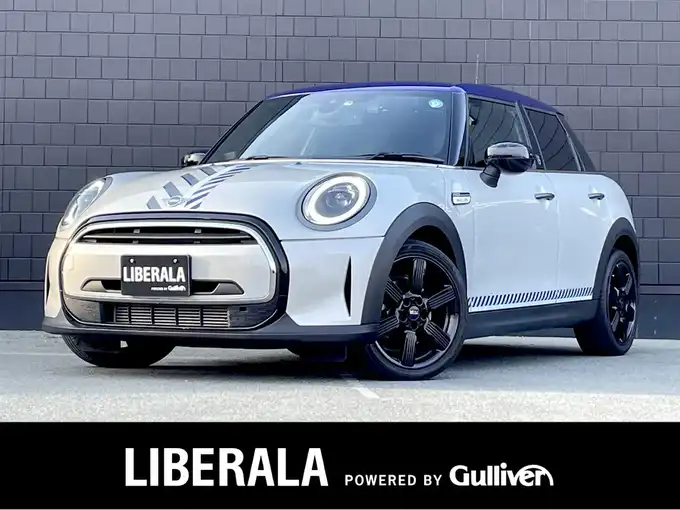 新着情報“ＭＩＮＩクーパーD エッセンシャル・トリム”2022年式ホワイト・シルバー入荷しました！