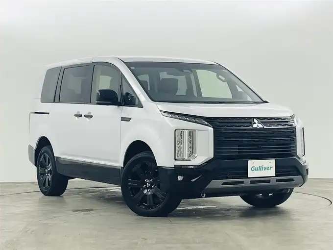 新着情報“デリカＤ：５シャモニー（電動サイドステップ非装着車）”2025年式白Ⅱ入荷しました！