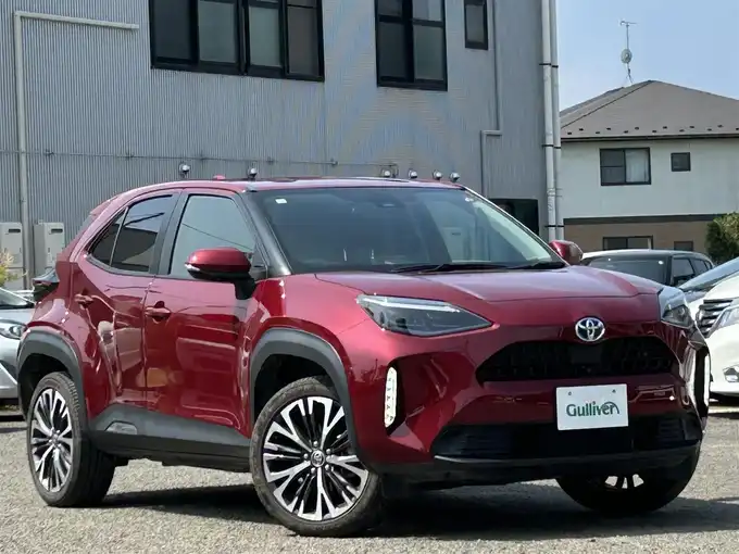 新着情報“ヤリスクロスハイブリッドZ”2020年式センシュアルレッドマイカ入荷しました！
