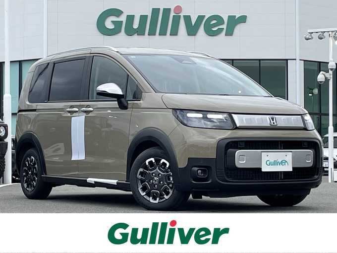 新着情報“フリードe:HEVクロスター”2025年式ベージュ入荷しました！