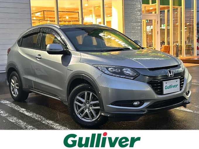 新着情報“ヴェゼルハイブリッドX・Lパッケージ”2014年式ティンテッドシルバーM入荷しました！