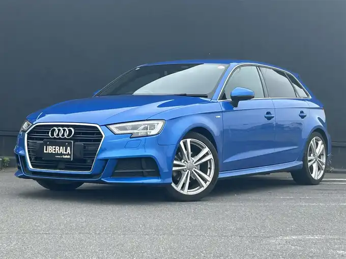 新着情報“Ａ３スポーツバック1．4TFSI スポーツ Sラインパッケージ”2017年式マコウブルークリスタルエフェクト入荷しました！