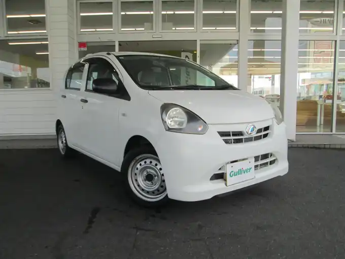 新着情報“ミライースD”2011年式ホワイト入荷しました！