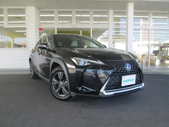 新着情報“ＵＸUX250h バージョンC”2018年式グラファイトブラックガラスフレーク入荷しました！