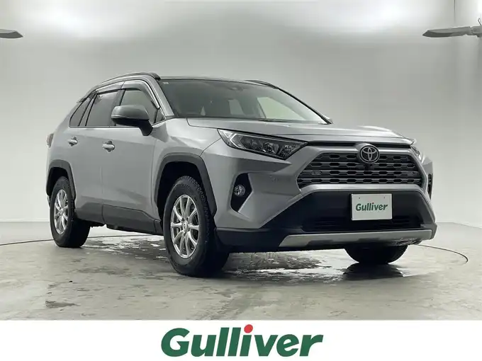 新着情報“ＲＡＶ４G”2021年式シルバーメタリック入荷しました！