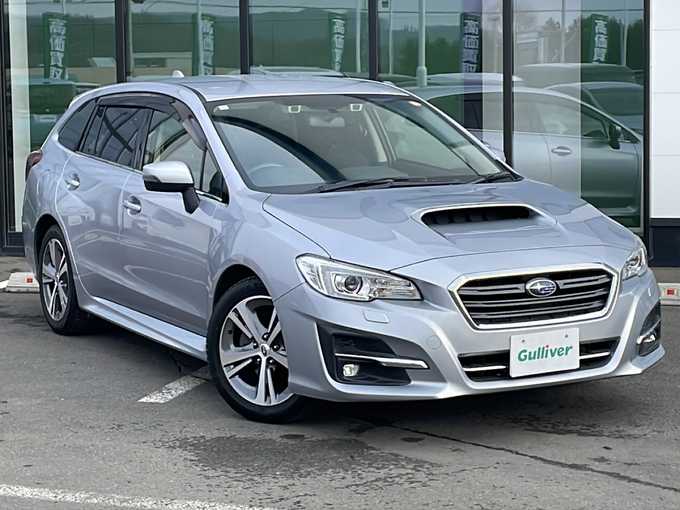 新着情報“レヴォーグ1．6GTアイサイト”2019年式アイスシルバーメタリック入荷しました！