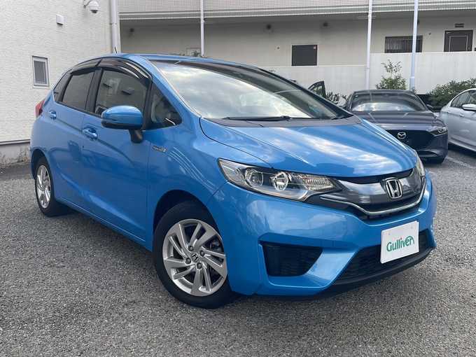 新着情報“フィットハイブリッドハイブリッド・Lパッケージ”2014年式ビビットスカイブルーP入荷しました！