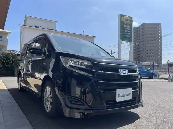 新着情報“ノアハイブリッドX”2018年式ブラック入荷しました！
