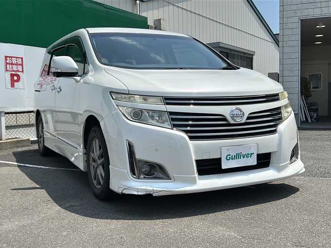 新着情報“エルグランド250ハイウェイスターアーバンクロム”2012年式ブリリアントホワイトパール入荷しました！