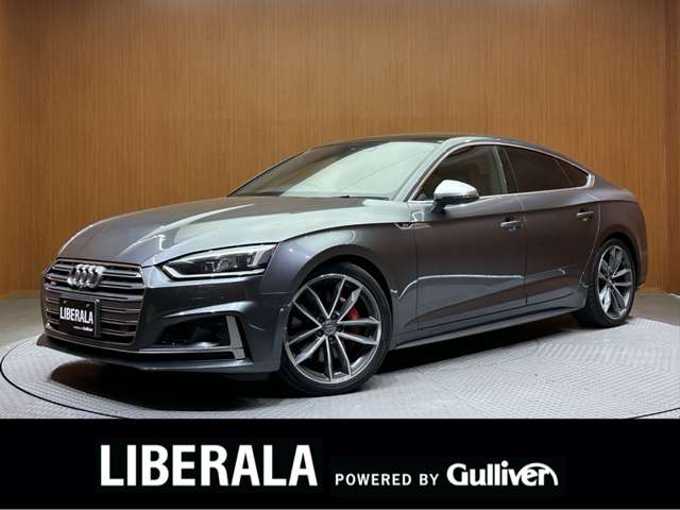 新着情報“Ｓ５スポーツバックベースグレード”2018年式グレー入荷しました！