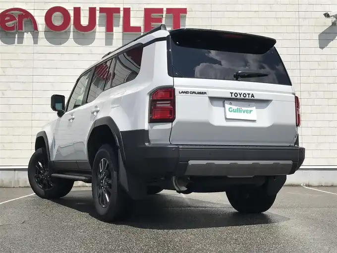 ランドクルーザー250 リヤスポイラー 塗装済み（プラチナホワイトパールマイカ） ランドクルーザー250 リヤスポイラー 塗装済み（プラチナホワイト