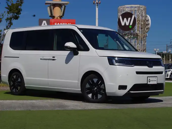 新着情報“ステップワゴンエアー”2025年式プラチナホワイトパール入荷しました！