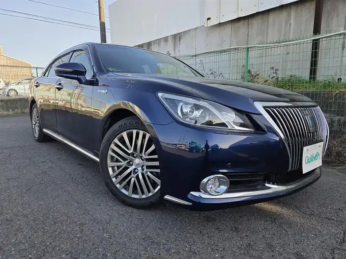 新着情報“クラウンマジェスタFバージョン”2014年式ダークブルーマイカ入荷しました！
