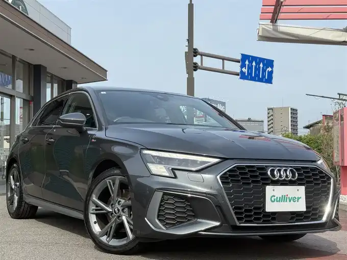 新着情報“Ａ３スポーツバック30TFSI Sライン”2021年式デイトナグレーパールエフェクト入荷しました！