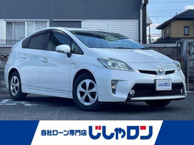 新着情報“プリウスG”2013年式ホワイトパールクリスタルシャイン入荷しました！