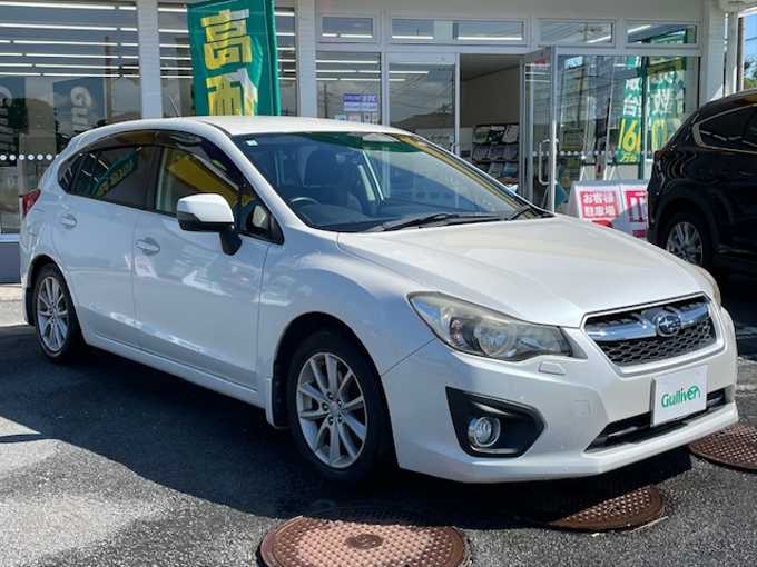 新着情報“インプレッサスポーツ2．0i”2012年式サテンホワイトパール入荷しました！