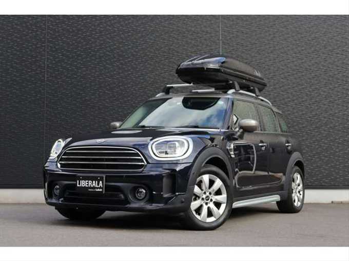 新着情報“ＭＩＮＩクーパーD クロスオーバー エッセンシャル・トリム”2022年式MINI Yoursエニグマティックブラック入荷しました！