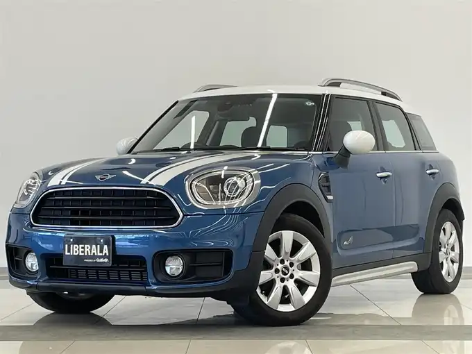 新着情報“ＭＩＮＩクーパーD クロスオーバー オール4”2019年式アイランドブルー入荷しました！