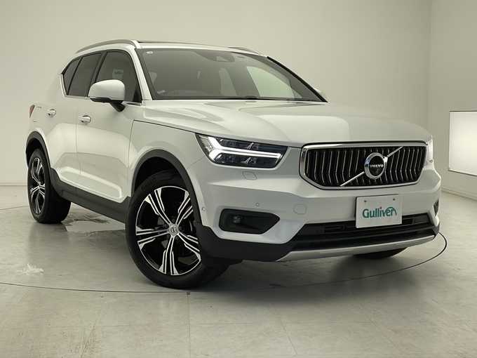 新着情報“ＸＣ４０T4 AWD インスクリプション”2020年式クリスタルホワイトP入荷しました！