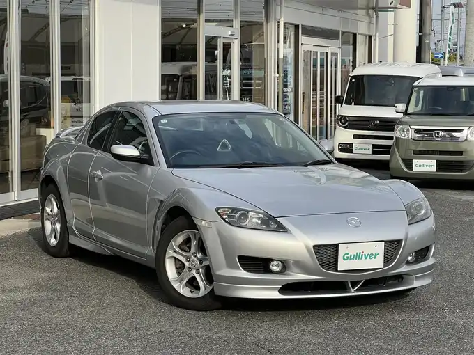 新着情報“ＲＸ－８ベースグレード”2006年式サンライトシルバーメタリック入荷しました！