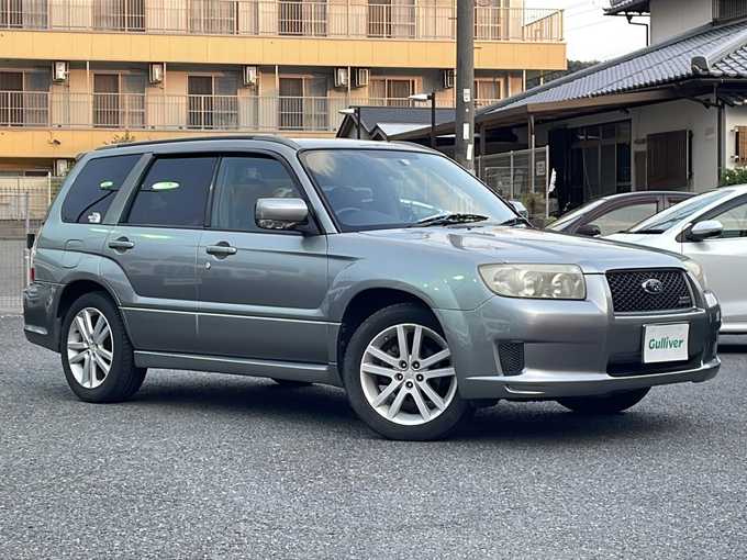 新着情報“フォレスタークロススポーツ2．0i”2006年式アーバングレーメタリック入荷しました！