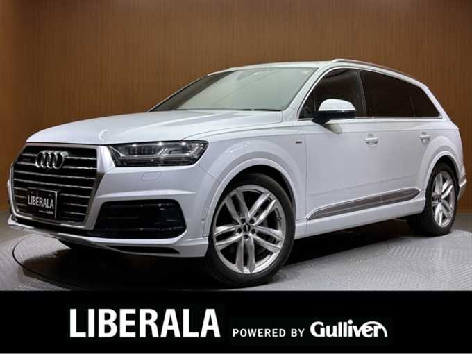 新着情報“Ｑ７3．0TFSIクワトロアダプティブエアサスペンション仕様”2017年式グレイシアホワイトメタリック入荷しました！