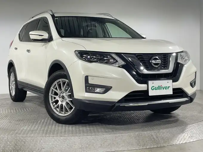 新着情報“エクストレイル20Xi”2019年式ブリリアントホワイトパール入荷しました！