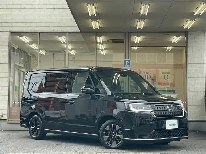 新着情報“ステップワゴンe:HEVスパーダ”2022年式クリスタルブラックパール入荷しました！