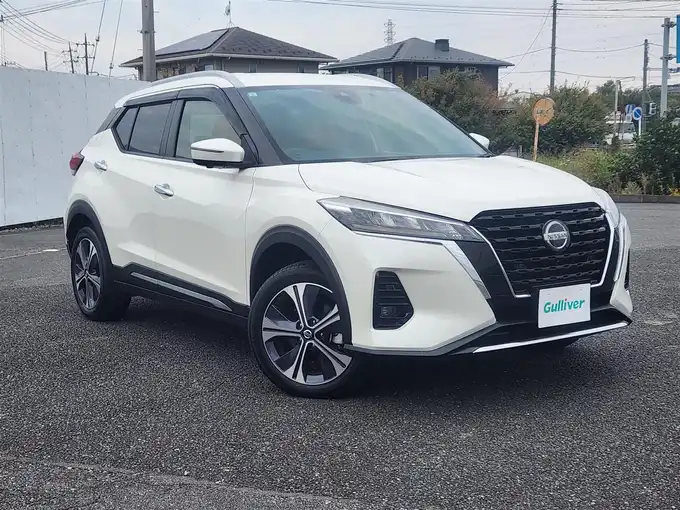 新着情報“キックスX ツートーンインテリアエディション”2021年式ブリリアントホワイトパール入荷しました！