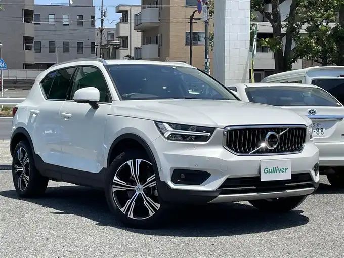 新着情報“ＸＣ４０T4 AWD インスクリプション”2020年式クリスタルホワイトP入荷しました！