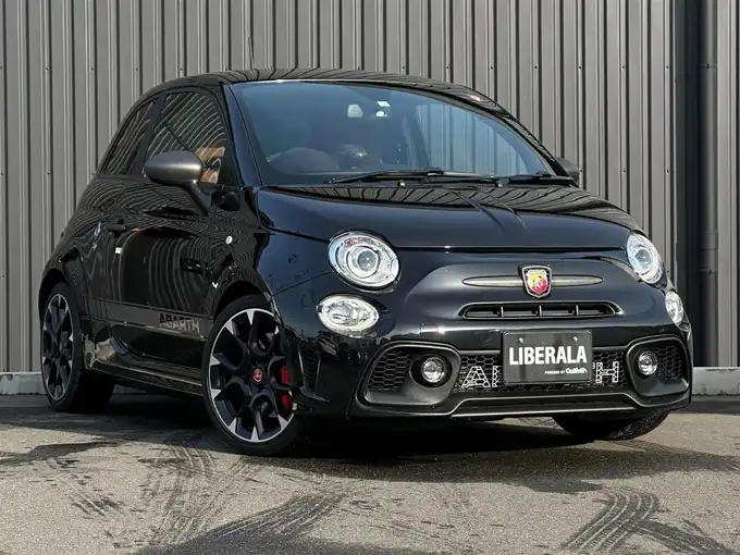 新着情報“アバルト５９５コンペティツィオーネ”2020年式黒入荷しました！