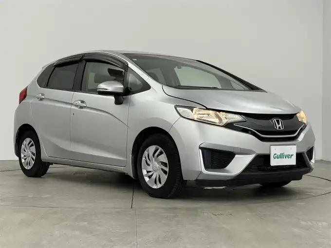 新着情報“フィット13G・Fパッケージ”2014年式シルバー入荷しました！