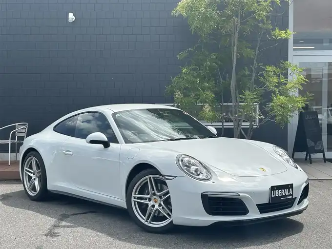 新着情報“９１１911カレラ4”2018年式白入荷しました！