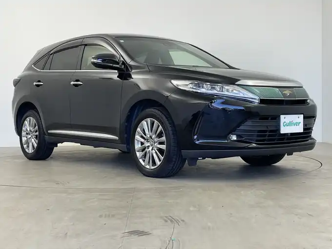 新着情報“ハリアープレミアム メタル アンド レザーパッケージ”2019年式ブラック入荷しました！