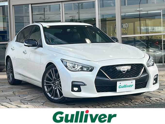 新着情報“スカイライン400R”2020年式ブリリアントホワイトパール入荷しました！