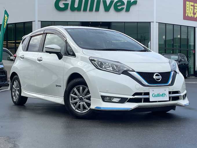 新着情報“ノートe－パワー メダリスト”2017年式ブリリアントホワイトパール入荷しました！