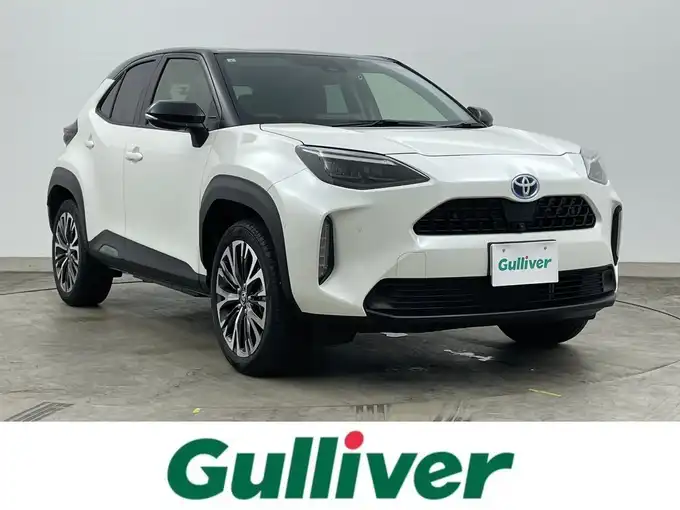 新着情報“ヤリスクロスハイブリッドZ”2021年式ブラックマイカ/ホワイトパールクリスタルシャイン 2トーン入荷しました！