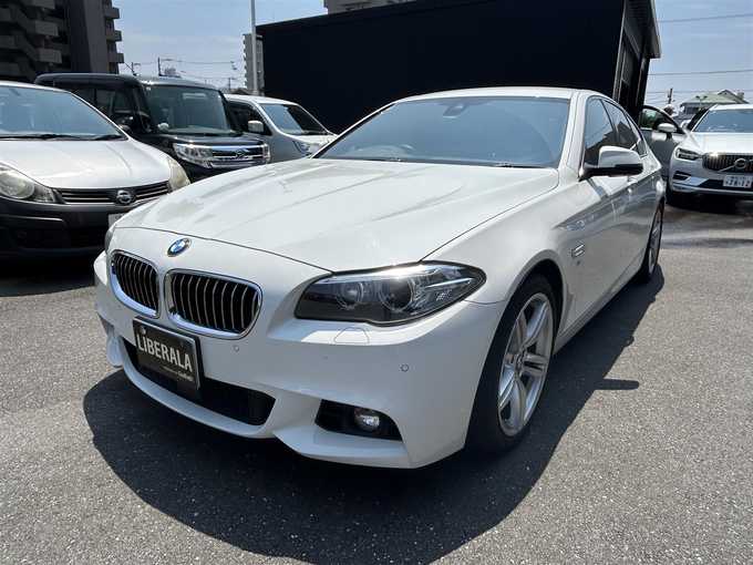 新着情報“５シリーズ528i Mスポーツ”2014年式アルピンホワイトⅢ入荷しました！