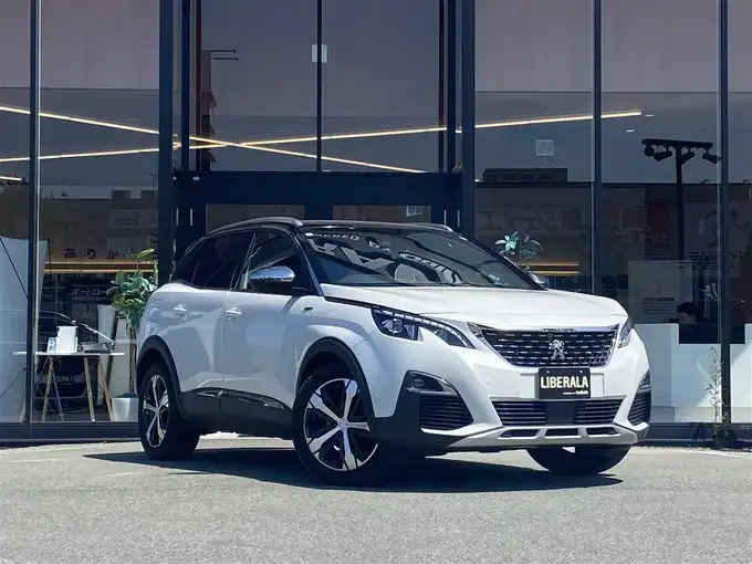 新着情報“３００８GT ブルーHDi”2018年式パール入荷しました！