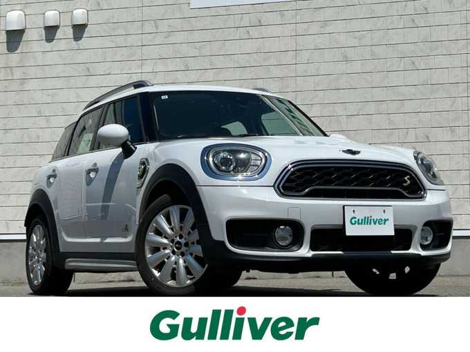新着情報“ＭＩＮＩクーパーS E クロスオーバー オール4”2017年式白入荷しました！
