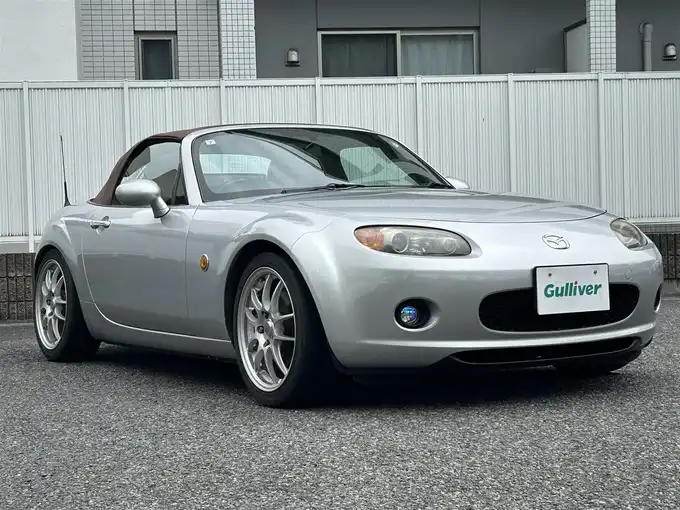 新着情報“ロードスターRS”2006年式サンライトシルバーメタリック入荷しました！