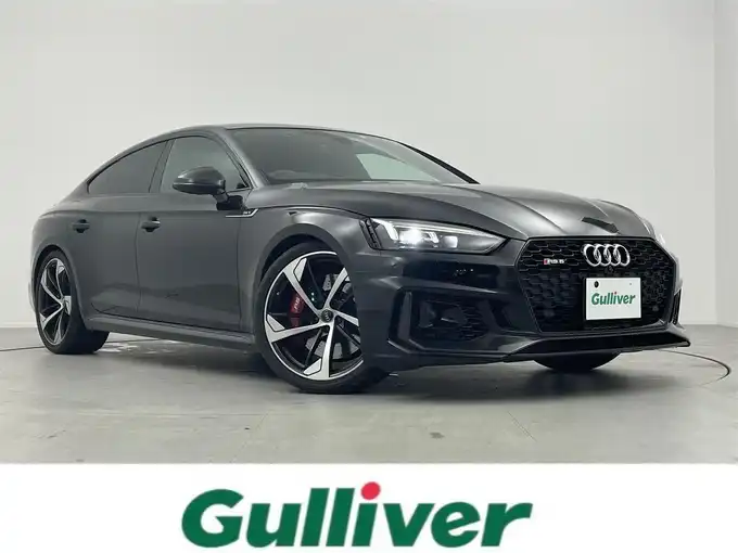 新着情報“ＲＳ５スポーツバックベースグレード”2020年式黒入荷しました！