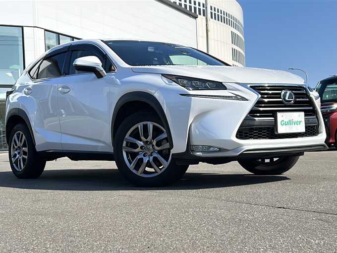 新着情報“ＮＸNX200t Iパッケージ”2015年式ソニッククォーツ入荷しました！